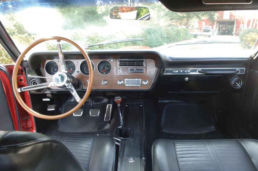  Pontiac GTO Tri-Power Convertible 1966 года  (фото 5 из 7)